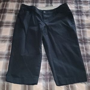 Eddie Bauer Black Capri Pants